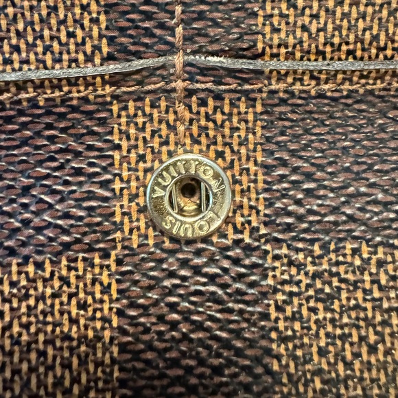 EUC Louis Vuitton Damier Ebene Sarah Wallet - Picture 6 of 12